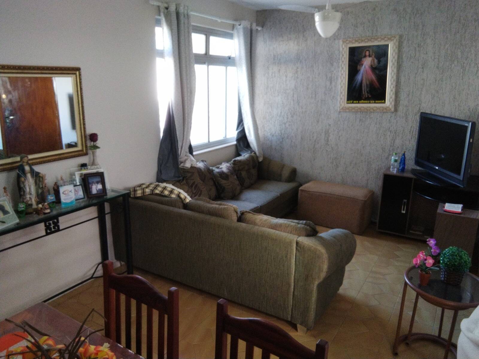 Apartamento à venda com 2 quartos, 70m² - Foto 4