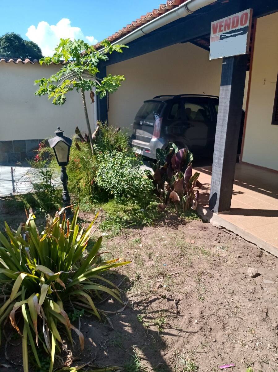 Casa à venda com 3 quartos, 204m² - Foto 3