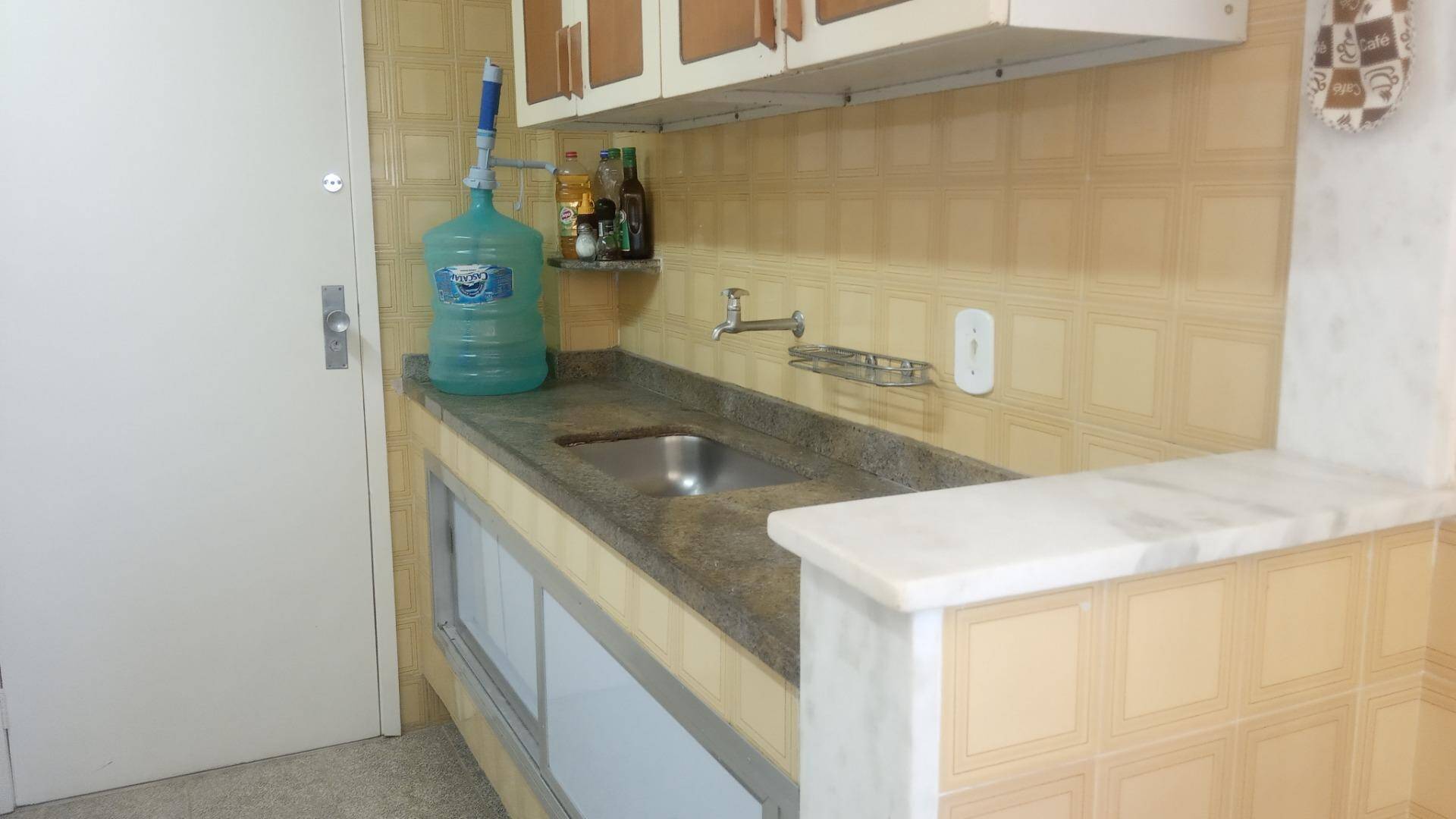 Apartamento à venda com 3 quartos, 164m² - Foto 9